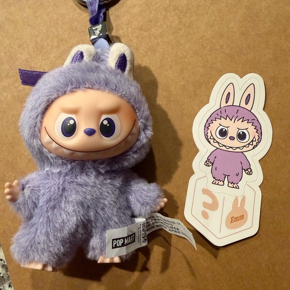 POP MART Other - Pin for Love Labubu "?"